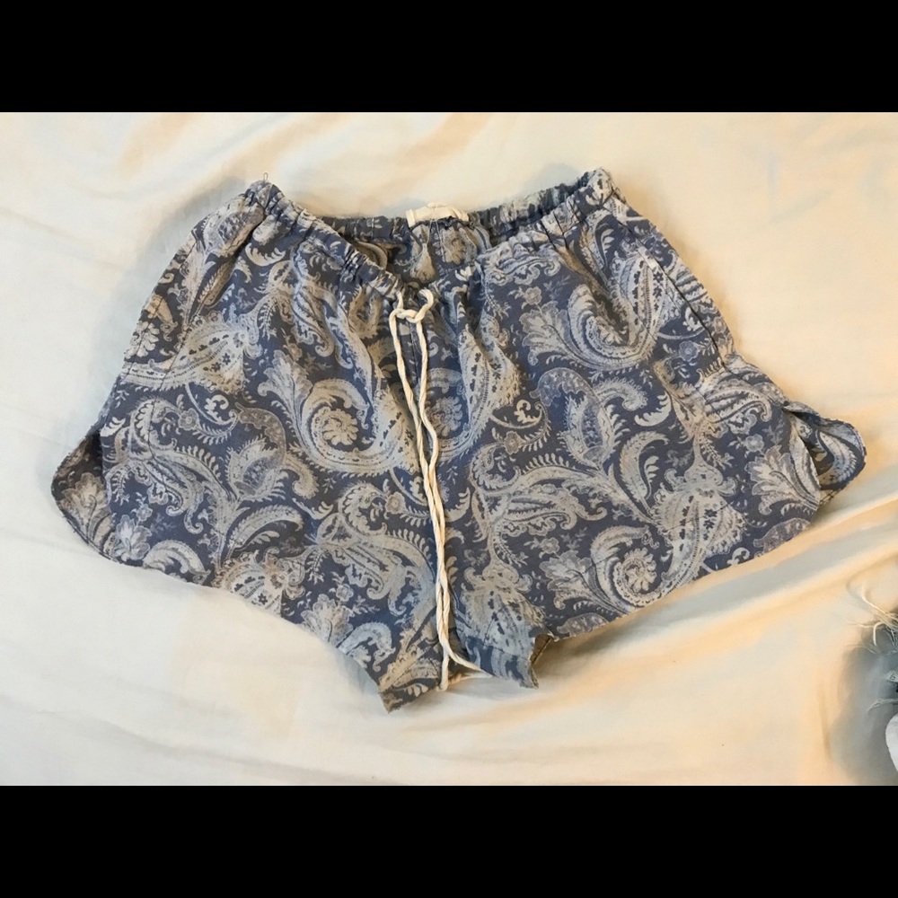 Linen shorts